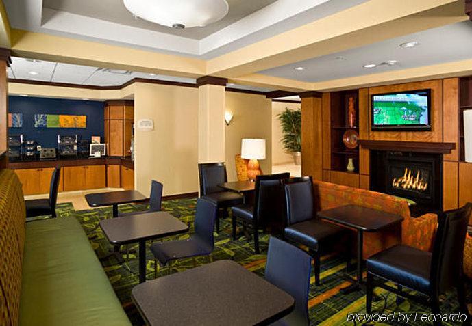 Fairfield Inn And Suites By Marriott Augusta Interior photo